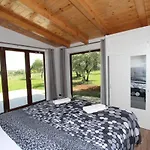 Holiday House Cuvi
