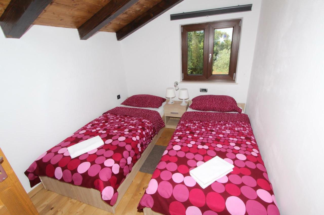 House Cuvi Počitniška hiša *